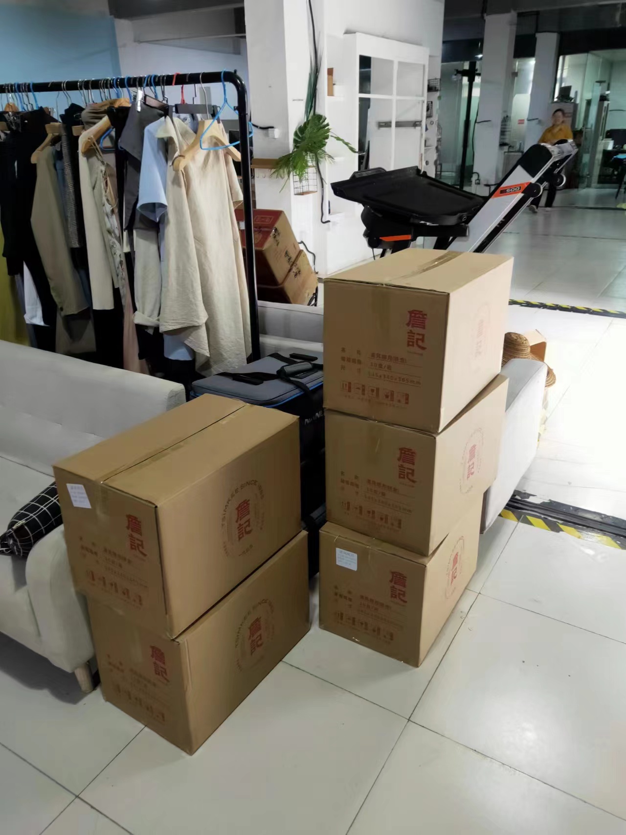 實(shí)時(shí)熱點(diǎn)：靜安搬家公司 靜安搬家入宅